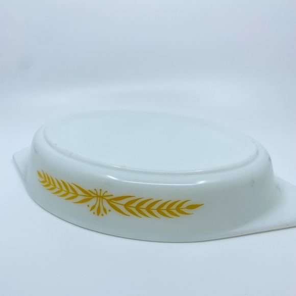 Vintage 1960 Pyrex Royal Wheat Divided Dish 1.5 Quarts 063 - Picture 9 of 9